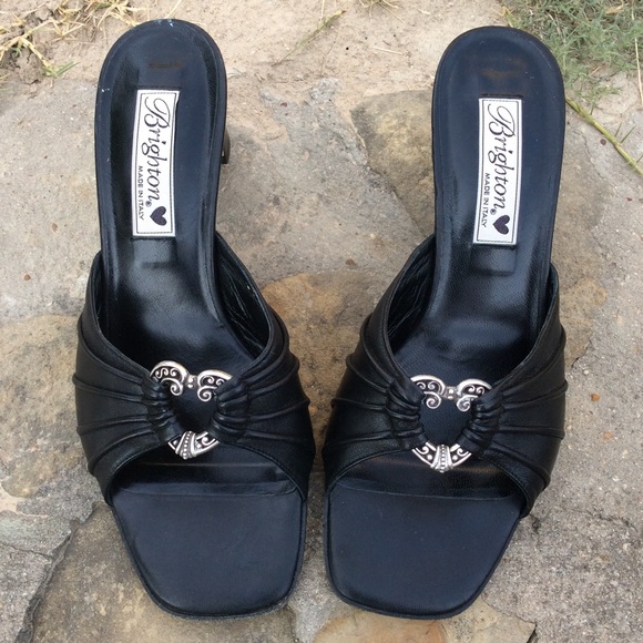 BRIGHTON “TRISH” BLOCk HEELS